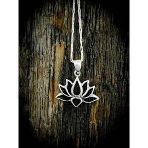 925 Sterling Silver Lotus Pendant